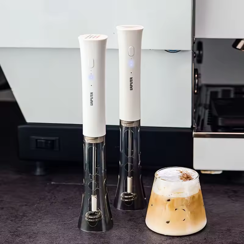 Elektryczny spieniacz do mleka – Kitchen Gadgets Mixer recenzja i cena